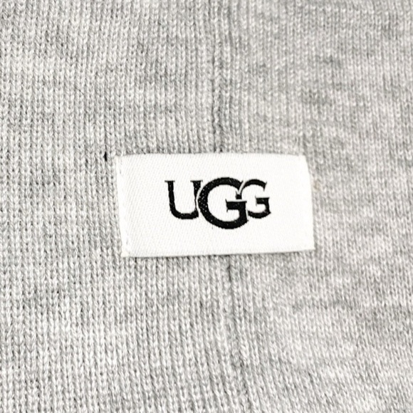 UGG Heather Gray Beanie NWT - Picture 11 of 11